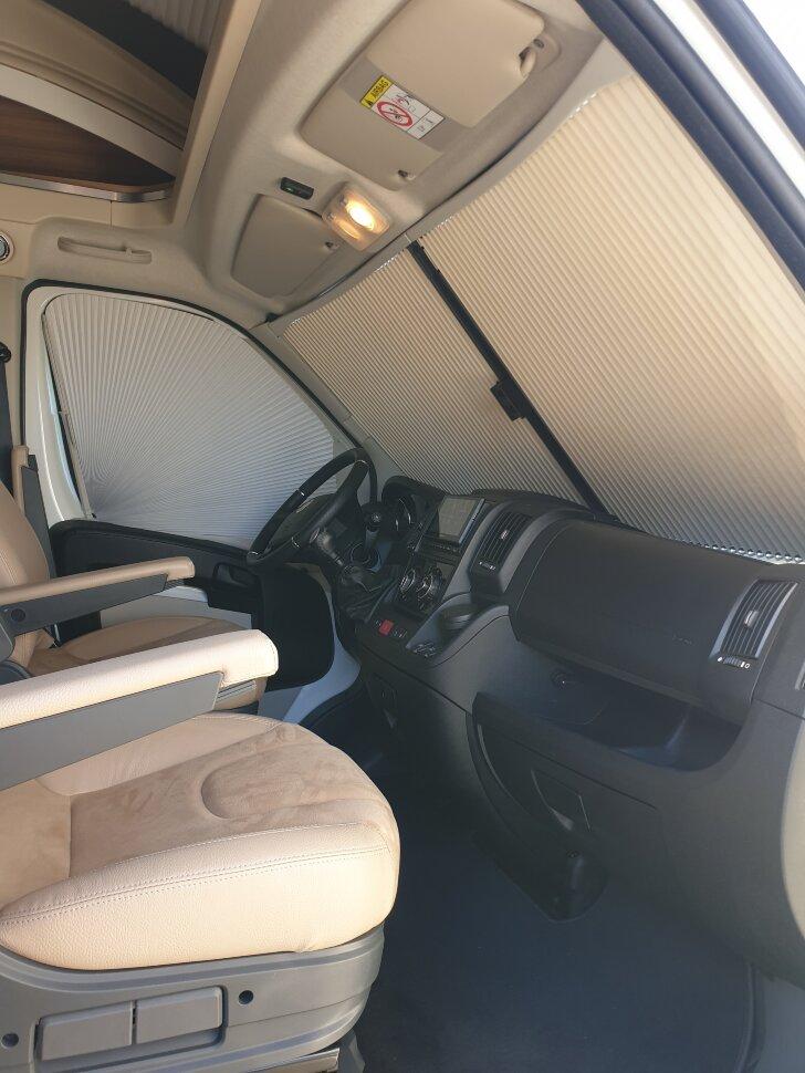 Автодом Adria Matrix Supreme 670 SC