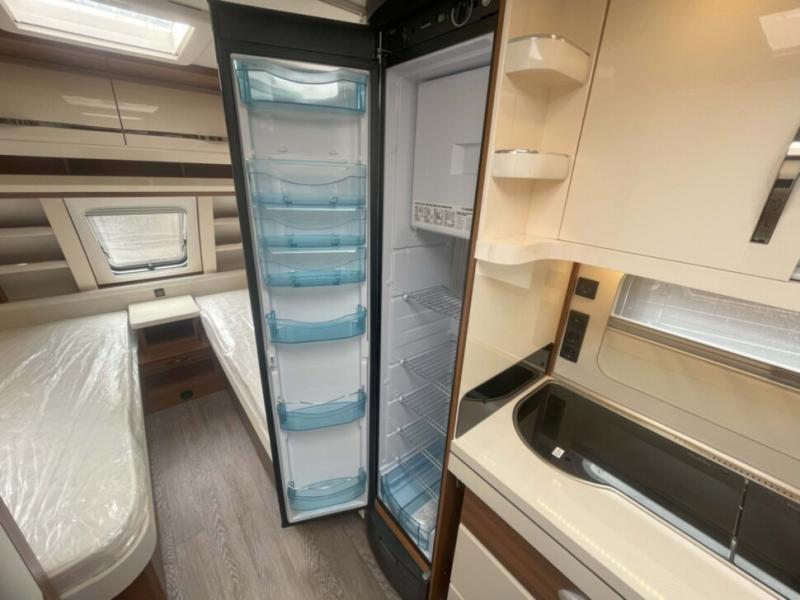 Прицеп-дача Hobby Excellent 495 UL