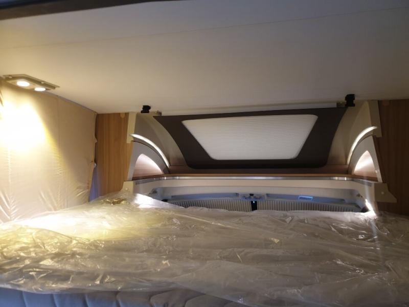 Автодом Adria Matrix Supreme 670 SC