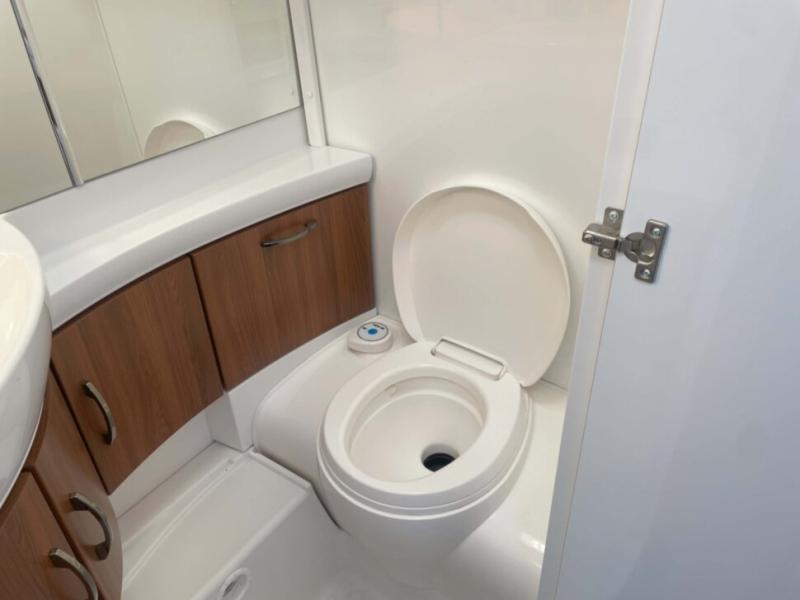 Прицеп-дача Hobby Excellent 495 UL