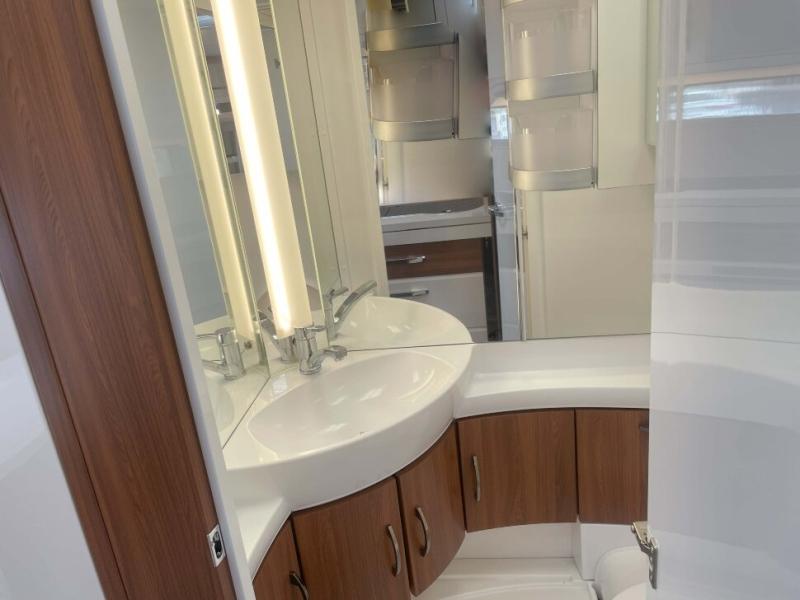 Прицеп-дача Hobby Excellent 495 UL