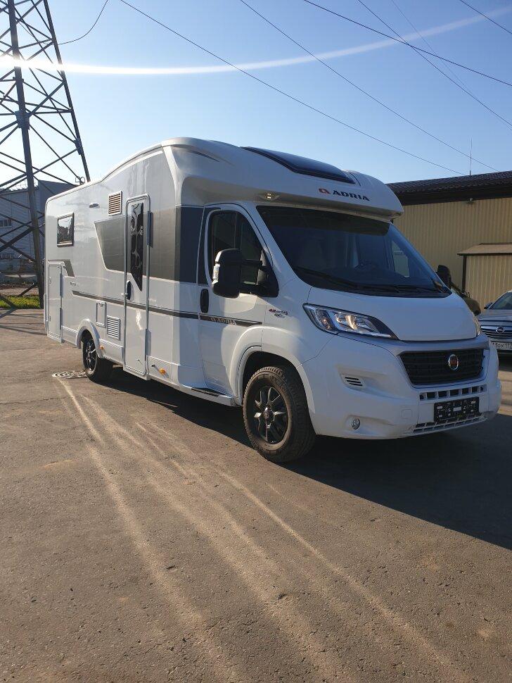Автодом Adria Matrix Supreme 670 SC